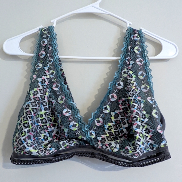 Colsie Bralettes (3pcs) - Picture 2 of 8